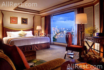 Royal Orchid Sheraton Hotel 7